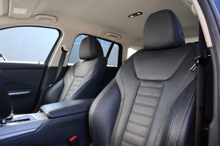 BMW 3 Serie Touring 330e eDrive Edition Leder / Adaptieve Cruise / Elec Stoelen / Stoel verwarm / 1e eigenaar / NL-Auto