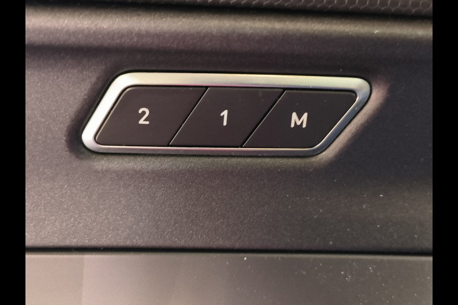 Lynk & Co 01 1.5 261PK Plug-in Hybrid * 360* camera Pano/dak Apple/Carplay Adaptive/Cruise Rijklaar + 12 maanden Bovag-garantie Henk Jongen Auto's in Helmond,  al 50 jaar service zoals 't hoort!