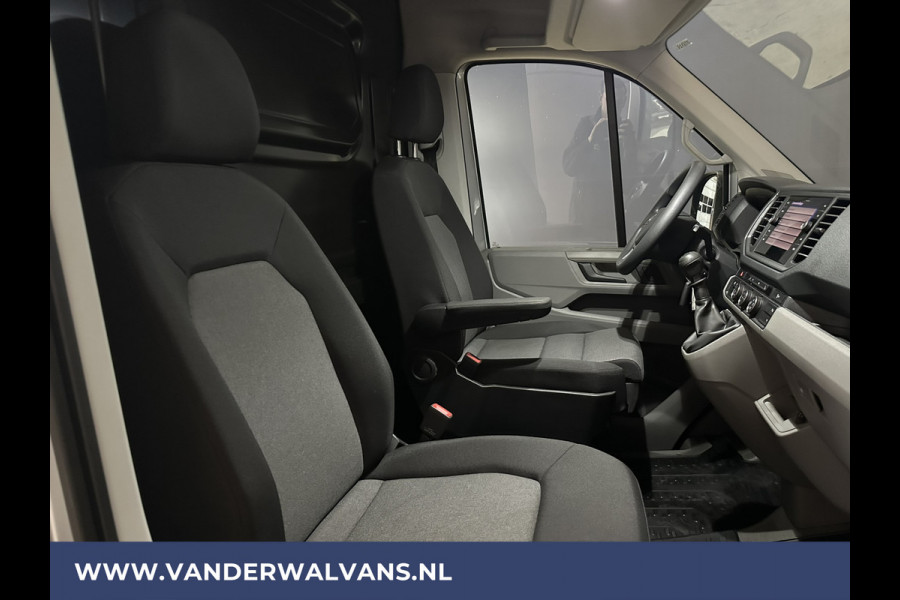 Volkswagen Crafter 2.0 TDI 140pk L3H3 L2H2 Euro6 Airco | Camera | Navigatie | LED | Stoelverwarming Apple Carplay, Android Auto, Chauffeursstoel, Parkeersensoren, 3000kg Trekvermogen