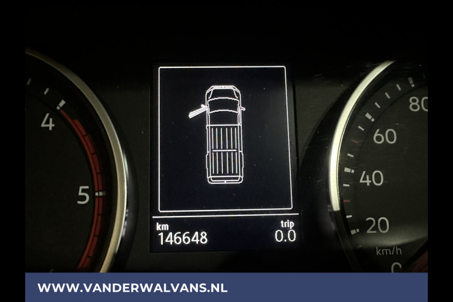 Volkswagen Crafter 2.0 TDI 140pk L3H3 L2H2 Euro6 Airco | Camera | Navigatie | LED | Stoelverwarming Apple Carplay, Android Auto, Chauffeursstoel, Parkeersensoren, 3000kg Trekvermogen