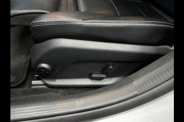 Mercedes-Benz C-Klasse 180 Business Solution AMG Automaat | Navi | Cruise |Camera| Leer | LED