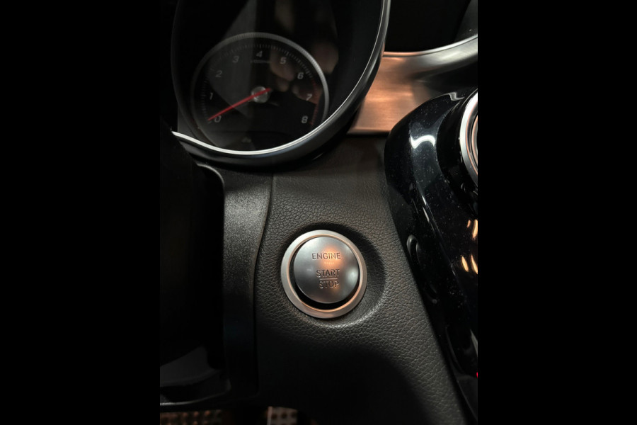 Mercedes-Benz C-Klasse 180 Business Solution AMG Automaat | Navi | Cruise |Camera| Leer | LED