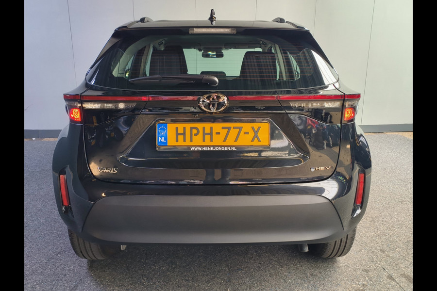 Toyota Yaris Cross 1.5 Hybrid 115 Active Rijklaar + Fabrieksgarantie tot 10-2029 Henk Jongen Auto's in Helmond,  al 50 jaar service zoals 't hoort!