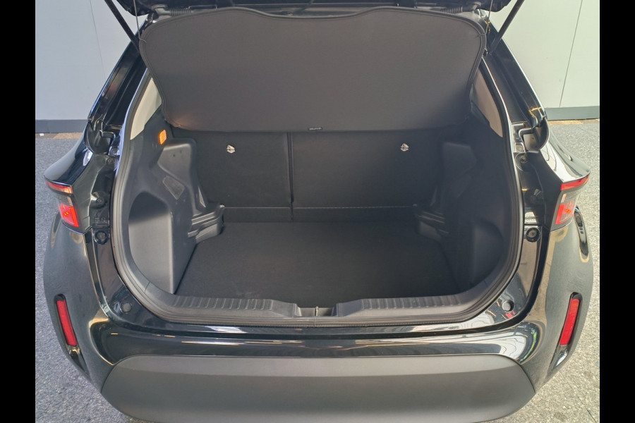 Toyota Yaris Cross 1.5 Hybrid 115 Active Rijklaar + Fabrieksgarantie tot 10-2029 Henk Jongen Auto's in Helmond,  al 50 jaar service zoals 't hoort!