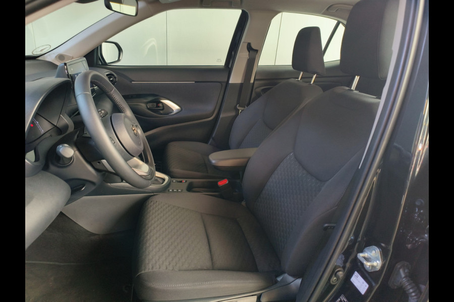 Toyota Yaris Cross 1.5 Hybrid 115 Active Rijklaar + Fabrieksgarantie tot 10-2029 Henk Jongen Auto's in Helmond,  al 50 jaar service zoals 't hoort!
