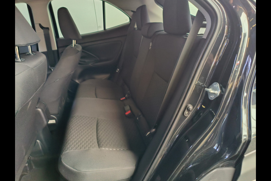Toyota Yaris Cross 1.5 Hybrid 115 Active Rijklaar + Fabrieksgarantie tot 10-2029 Henk Jongen Auto's in Helmond,  al 50 jaar service zoals 't hoort!