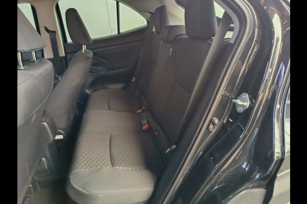 Toyota Yaris Cross 1.5 Hybrid 115 Active Rijklaar + Fabrieksgarantie tot 10-2029 Henk Jongen Auto's in Helmond,  al 50 jaar service zoals 't hoort!