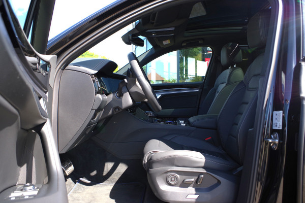 Volkswagen Touareg 3.0 TSi eHybrid 463 PK 4MOTION R PHEV, Trekhaak, Panoramadak, Massage, , Dynaudio, 360 Camera, Head-Up