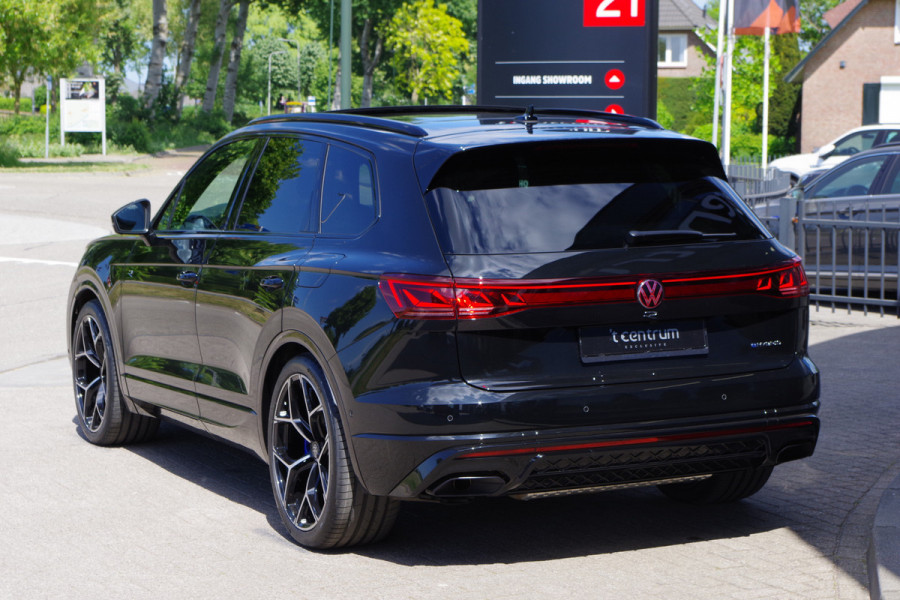 Volkswagen Touareg 3.0 TSi eHybrid 463 PK 4MOTION R PHEV, Trekhaak, Panoramadak, Massage, , Dynaudio, 360 Camera, Head-Up