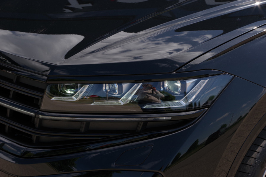 Volkswagen Touareg 3.0 TSi eHybrid 463 PK 4MOTION R PHEV, Trekhaak, Panoramadak, Massage, , Dynaudio, 360 Camera, Head-Up