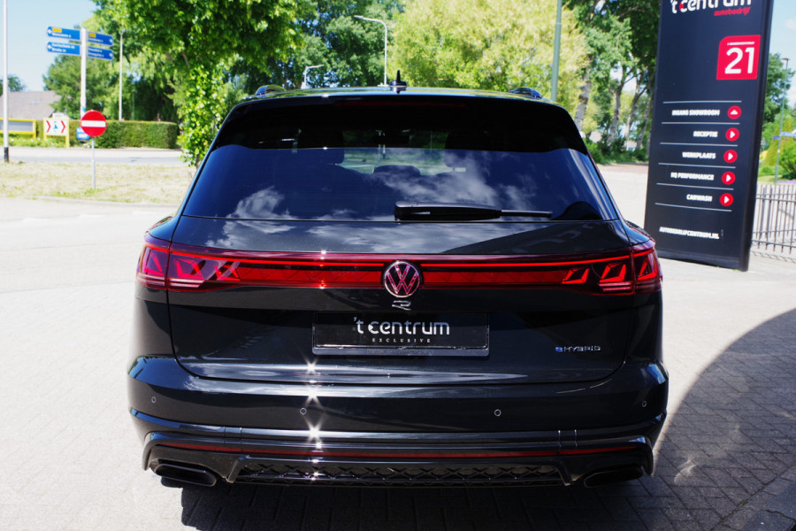 Volkswagen Touareg 3.0 TSi eHybrid 463 PK 4MOTION R PHEV, Trekhaak, Panoramadak, Massage, , Dynaudio, 360 Camera, Head-Up