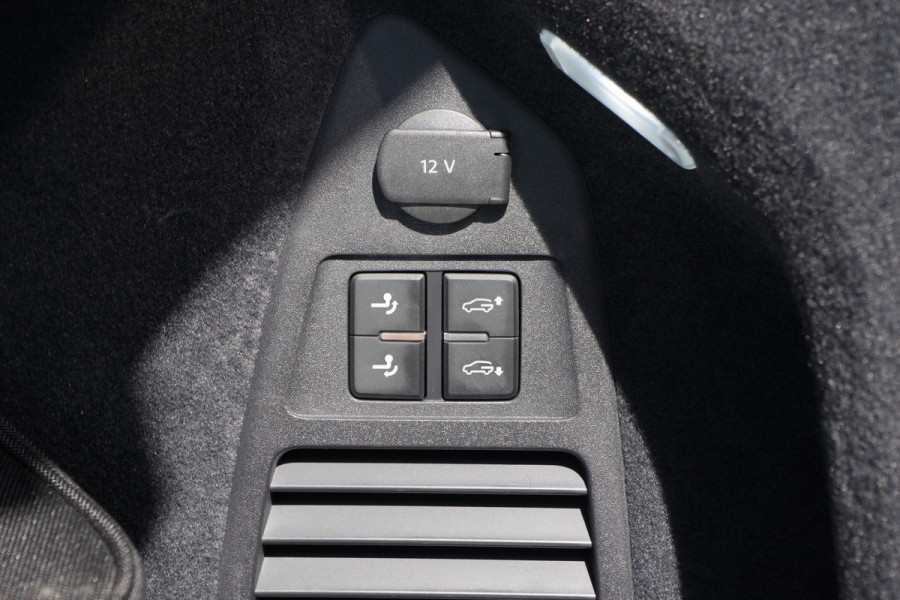 Volkswagen Touareg 3.0 TSi eHybrid 463 PK 4MOTION R PHEV, Trekhaak, Panoramadak, Massage, , Dynaudio, 360 Camera, Head-Up