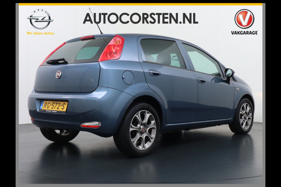 Fiat Punto Evo 100Pk 5Drs Navi Ecc Cruise Control Carkitt Pdc Bluetooth USB Lmv 16" City Steer Mistlampen Sempre 4X Elek.Raam + Elek.Spiegels 6-Versnellingen Blue&Me Dim.B.Spiegel 0.9 TwinAir Keurig onderhouden Fiat! Zeer Compleet!