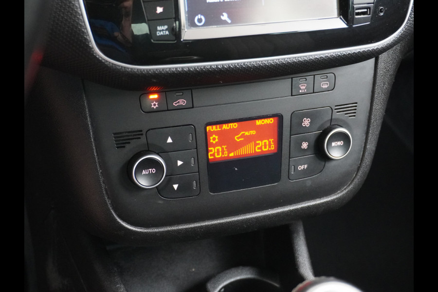 Fiat Punto Evo 100Pk 5Drs Navi Ecc Cruise Control Carkitt Pdc Bluetooth USB Lmv 16" City Steer Mistlampen Sempre 4X Elek.Raam + Elek.Spiegels 6-Versnellingen Blue&Me Dim.B.Spiegel 0.9 TwinAir Keurig onderhouden Fiat! Zeer Compleet!