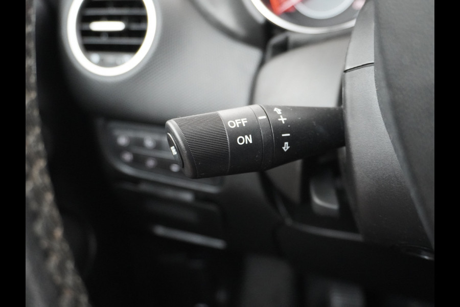 Fiat Punto Evo 100Pk 5Drs Navi Ecc Cruise Control Carkitt Pdc Bluetooth USB Lmv 16" City Steer Mistlampen Sempre 4X Elek.Raam + Elek.Spiegels 6-Versnellingen Blue&Me Dim.B.Spiegel 0.9 TwinAir Keurig onderhouden Fiat! Zeer Compleet!