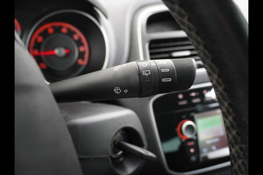 Fiat Punto Evo 100Pk 5Drs Navi Ecc Cruise Control Carkitt Pdc Bluetooth USB Lmv 16" City Steer Mistlampen Sempre 4X Elek.Raam + Elek.Spiegels 6-Versnellingen Blue&Me Dim.B.Spiegel 0.9 TwinAir Keurig onderhouden Fiat! Zeer Compleet!