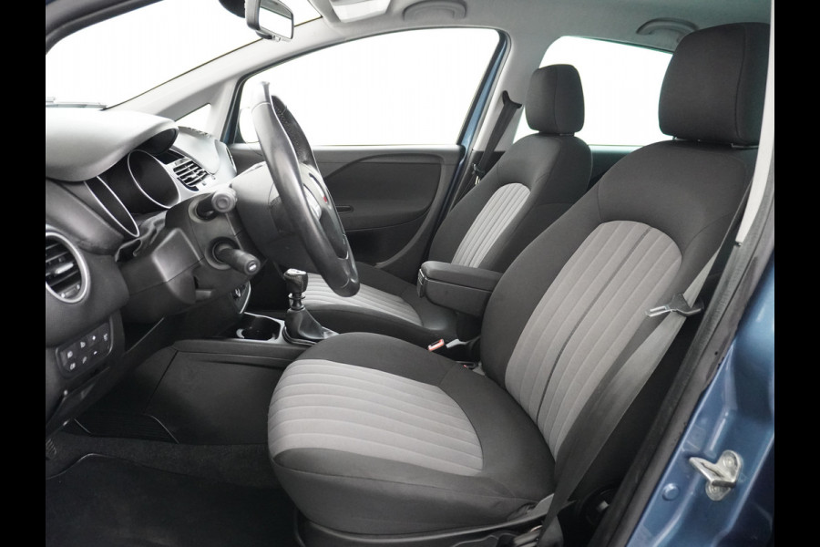 Fiat Punto Evo 100Pk 5Drs Navi Ecc Cruise Control Carkitt Pdc Bluetooth USB Lmv 16" City Steer Mistlampen Sempre 4X Elek.Raam + Elek.Spiegels 6-Versnellingen Blue&Me Dim.B.Spiegel 0.9 TwinAir Keurig onderhouden Fiat! Zeer Compleet!