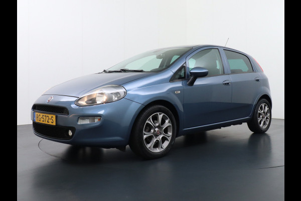 Fiat Punto Evo 100Pk 5Drs Navi Ecc Cruise Control Carkitt Pdc Bluetooth USB Lmv 16" City Steer Mistlampen Sempre 4X Elek.Raam + Elek.Spiegels 6-Versnellingen Blue&Me Dim.B.Spiegel 0.9 TwinAir Keurig onderhouden Fiat! Zeer Compleet!