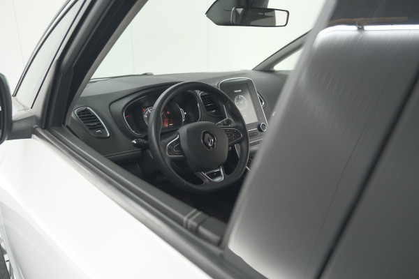 Renault Scénic TCe 140 Bose | Trekhaak | Camera | Dodehoekdetectie | Navigatie