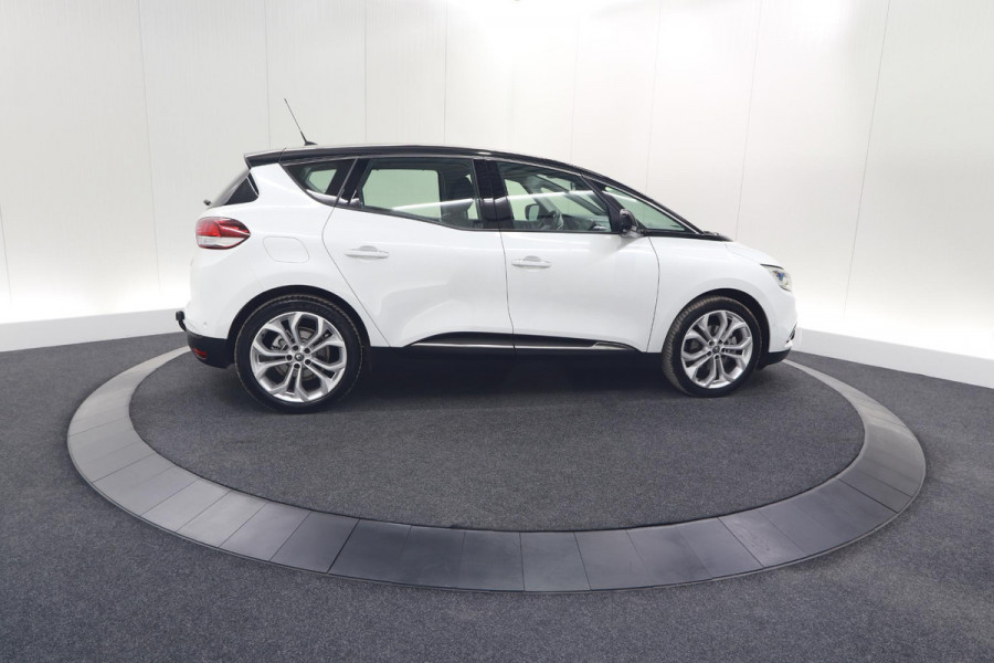 Renault Scénic TCe 140 Bose | Trekhaak | Camera | Dodehoekdetectie | Navigatie
