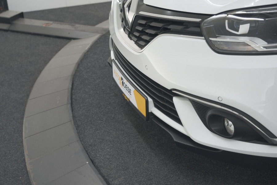 Renault Scénic TCe 140 Bose | Trekhaak | Camera | Dodehoekdetectie | Navigatie
