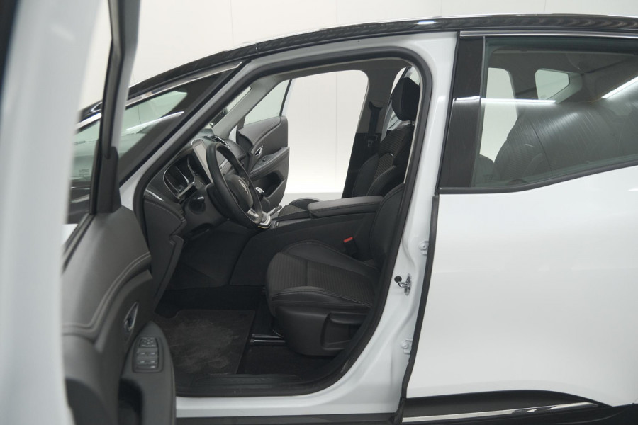 Renault Scénic TCe 140 Bose | Trekhaak | Camera | Dodehoekdetectie | Navigatie