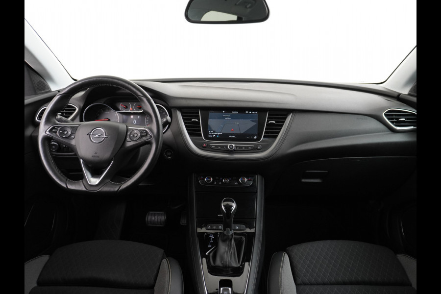 Opel Grandland X T131PK Autom. AGR-Comfort Stoelen Apple Carplay Android Auto Navi Ecc Elek.Achterklep Stuur/Stoelverwarming Cruise Control Pdc K Regen/Lichtsensor Dodehoeksensor Rijstrooksensor Verkeersbordlezer Winterpakket DAB+ Lmv 18" 1.2 Turbo 1e Eigenaar