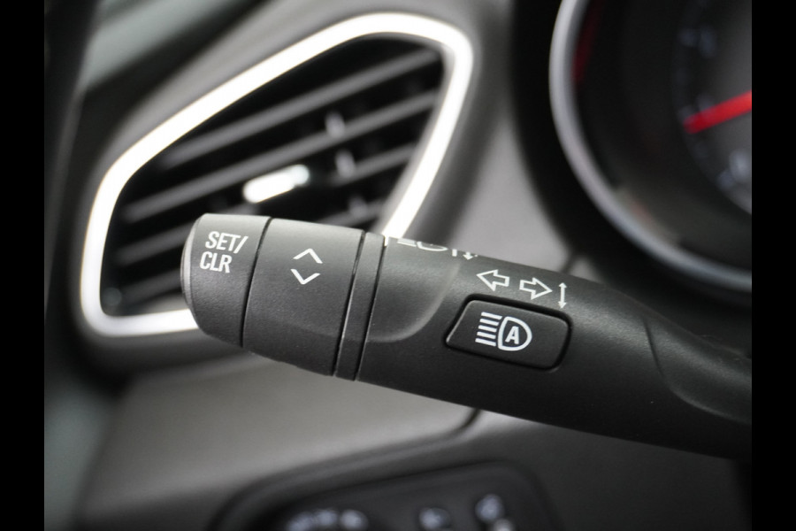 Opel Grandland X T131PK Autom. AGR-Comfort Stoelen Apple Carplay Android Auto Navi Ecc Elek.Achterklep Stuur/Stoelverwarming Cruise Control Pdc K Regen/Lichtsensor Dodehoeksensor Rijstrooksensor Verkeersbordlezer Winterpakket DAB+ Lmv 18" 1.2 Turbo 1e Eigenaar