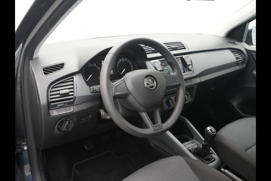 Škoda Fabia 1.0 75pk Active Navi via app Airco Cruise Pdc achter 3