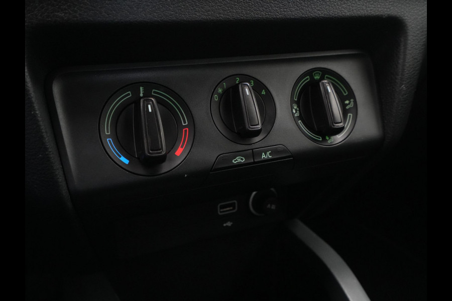 Škoda Fabia 1.0 75pk Active Navi via app Airco Cruise Pdc achter 3