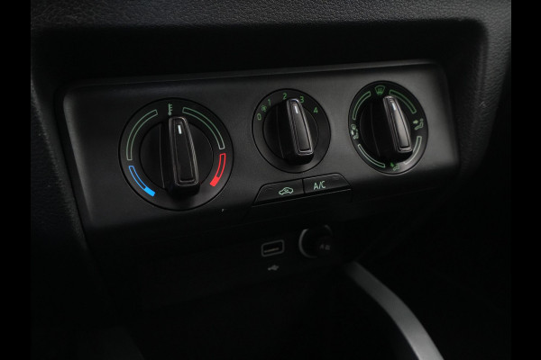 Škoda Fabia 1.0 75pk Active Navi via app Airco Cruise Pdc achter 3