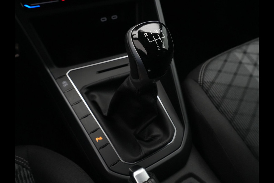 Volkswagen Polo 1.0 TSI R-Line Carplay Sfeerverlichting Pdc Acc 128