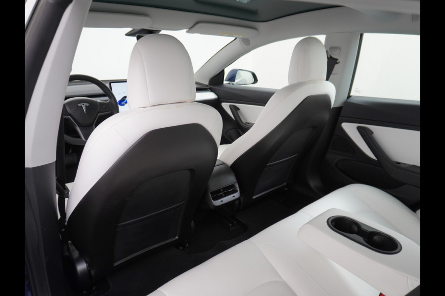 Tesla Model 3 Long Range AWD 75kWh 463PK Lmv 19" Ivoor Interieur FSD-Full Self Driving Computer-3 Premium Audio 4wd AutoPilot Panoramadak Came Stoel en achterbank verwarming Electr.Stoelen+Memory+Easy-Entry WiFi Origineel Nederlandse auto Grootste accu Tot 16,5kwh thuis laden. Accu/Motor Garantie tot 29-12-2027 max 192.000km
