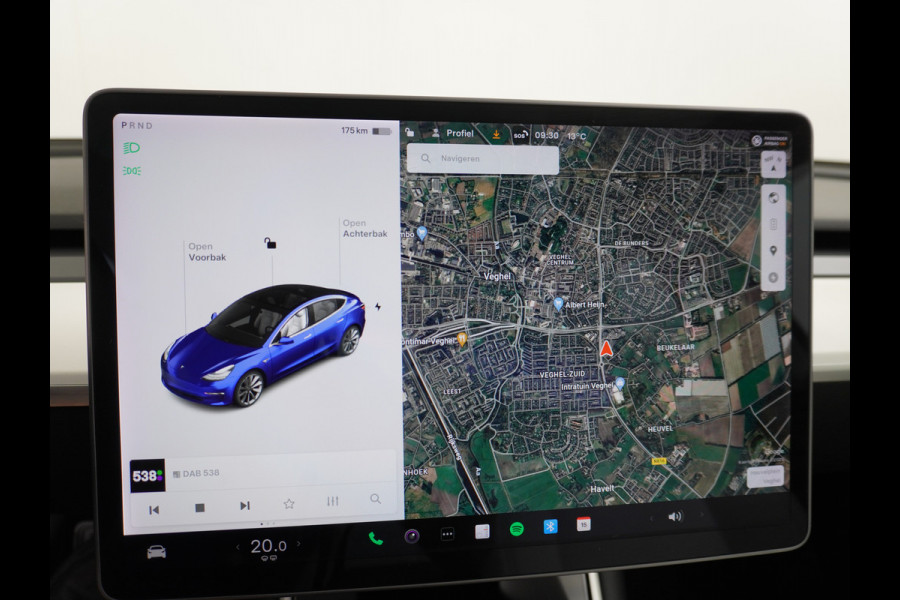 Tesla Model 3 Long Range AWD 75kWh 463PK Lmv 19" Ivoor Interieur FSD-Full Self Driving Computer-3 Premium Audio 4wd AutoPilot Panoramadak Came Stoel en achterbank verwarming Electr.Stoelen+Memory+Easy-Entry WiFi Origineel Nederlandse auto Grootste accu Tot 16,5kwh thuis laden. Accu/Motor Garantie tot 29-12-2027 max 192.000km
