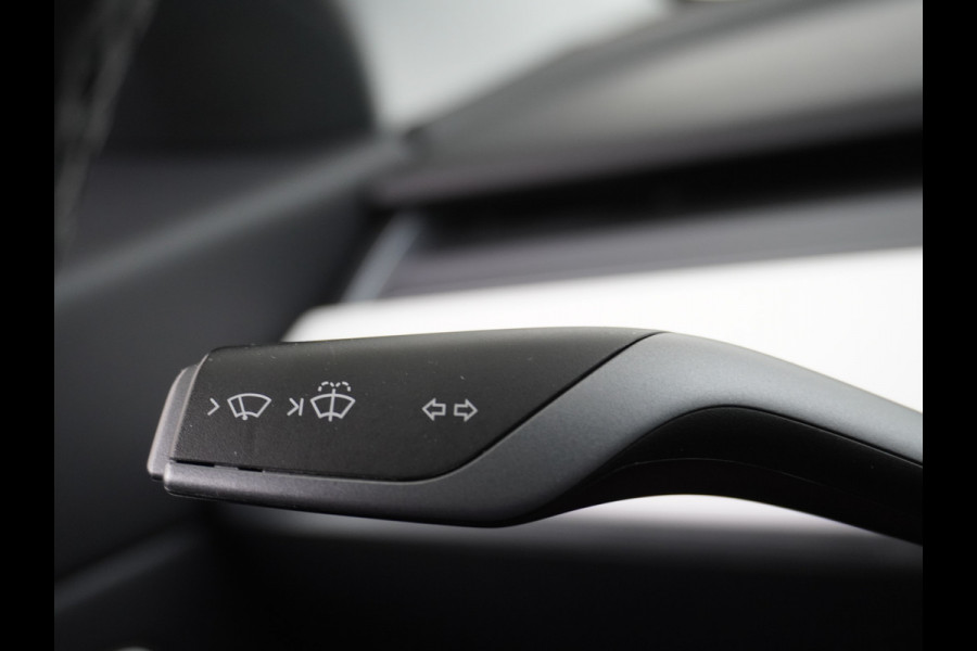 Tesla Model 3 Long Range AWD 75kWh 463PK Lmv 19" Ivoor Interieur FSD-Full Self Driving Computer-3 Premium Audio 4wd AutoPilot Panoramadak Came Stoel en achterbank verwarming Electr.Stoelen+Memory+Easy-Entry WiFi Origineel Nederlandse auto Grootste accu Tot 16,5kwh thuis laden. Accu/Motor Garantie tot 29-12-2027 max 192.000km