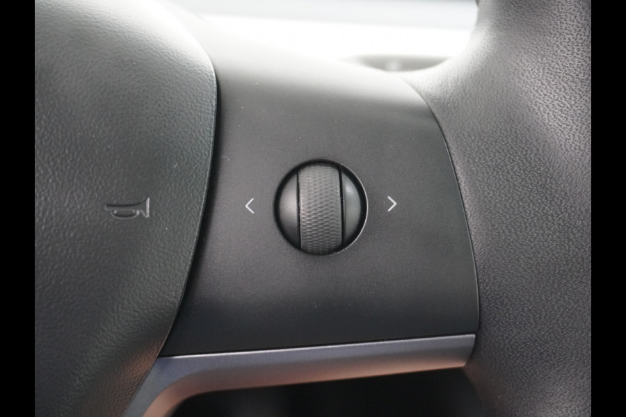 Tesla Model 3 Long Range AWD 75kWh 463PK Lmv 19" Ivoor Interieur FSD-Full Self Driving Computer-3 Premium Audio 4wd AutoPilot Panoramadak Came Stoel en achterbank verwarming Electr.Stoelen+Memory+Easy-Entry WiFi Origineel Nederlandse auto Grootste accu Tot 16,5kwh thuis laden. Accu/Motor Garantie tot 29-12-2027 max 192.000km