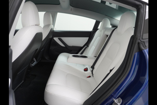 Tesla Model 3 Long Range AWD 75kWh 463PK Lmv 19" Ivoor Interieur FSD-Full Self Driving Computer-3 Premium Audio 4wd AutoPilot Panoramadak Came Stoel en achterbank verwarming Electr.Stoelen+Memory+Easy-Entry WiFi Origineel Nederlandse auto Grootste accu Tot 16,5kwh thuis laden. Accu/Motor Garantie tot 29-12-2027 max 192.000km