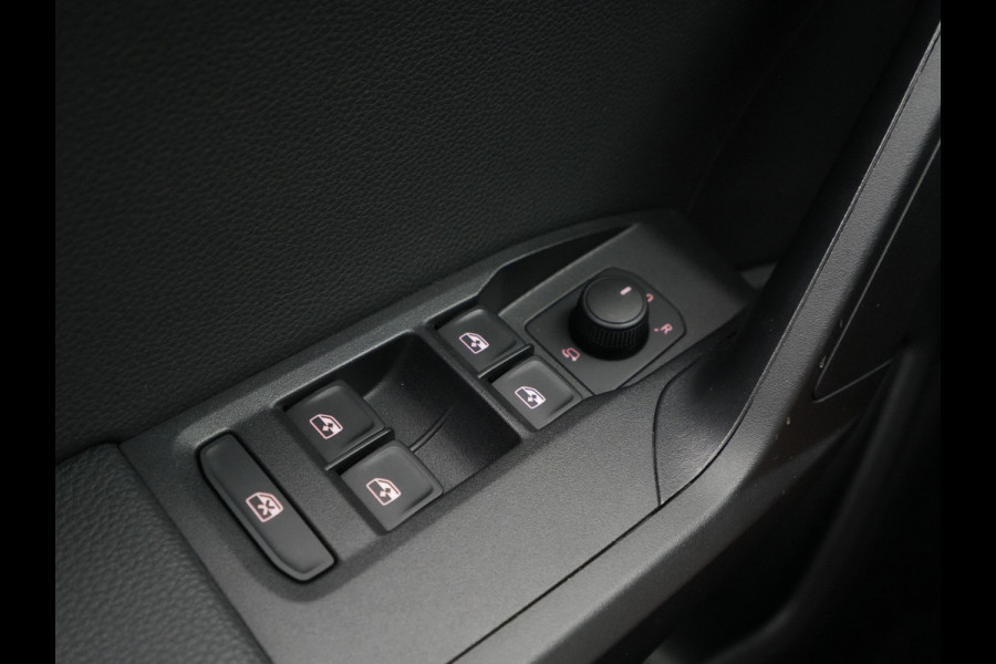 Seat Ibiza 1.0 TSI 95pk FR Business Intense Plus Navigatie Carplay Camera Stoelverwarming Digital Cockpit 284