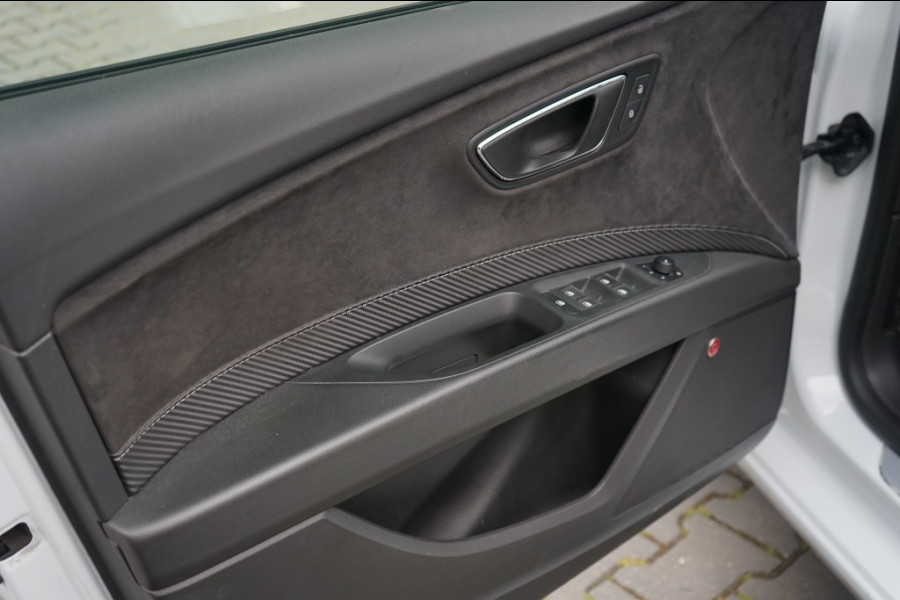 Seat Leon 2.0 TSI Cupra 300 Pano/Beats/DCC/DSG