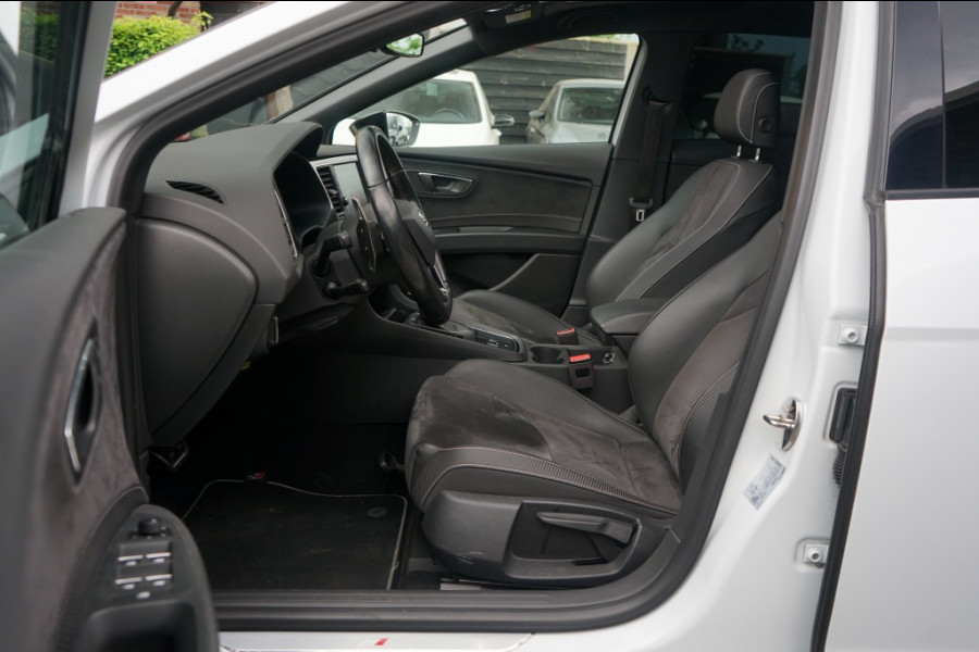 Seat Leon 2.0 TSI Cupra 300 Pano/Beats/DCC/DSG