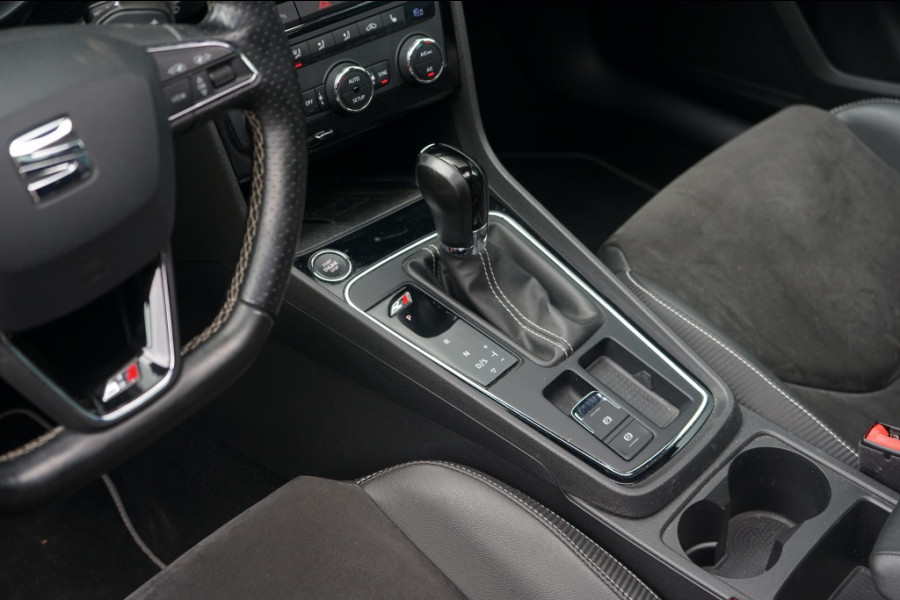 Seat Leon 2.0 TSI Cupra 300 Pano/Beats/DCC/DSG