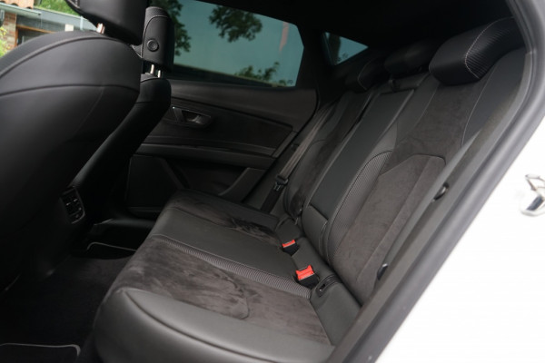 Seat Leon 2.0 TSI Cupra 300 Pano/Beats/DCC/DSG