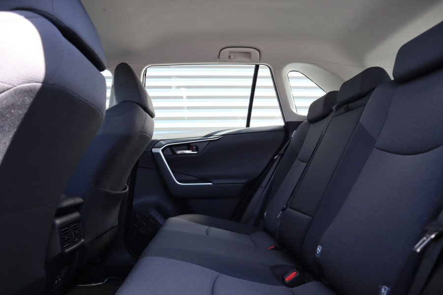 Toyota RAV4 2.5 Hybrid Active Climate Control / Adaptieve Cruise Control / Camera / LMV / Navigatiesysteem /
