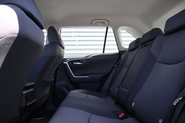 Toyota RAV4 2.5 Hybrid Active Climate Control / Adaptieve Cruise Control / Camera / LMV / Navigatiesysteem /