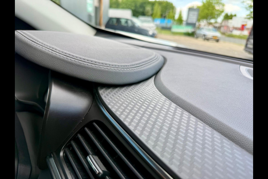 Renault Kadjar 1.2 TCe Automaat Intens, NAP, KeyLess, Trekhaak