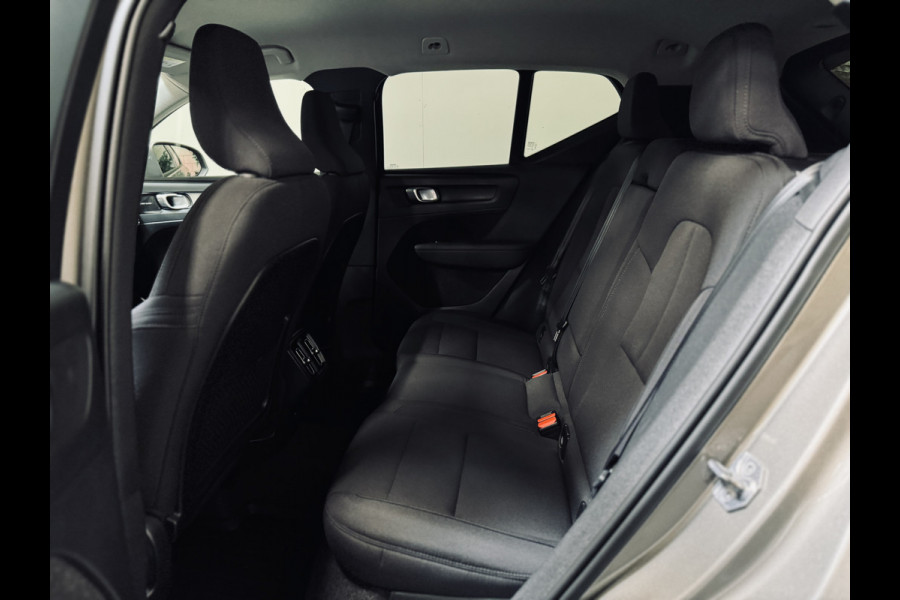 Volvo XC40 1.5 T2 Inscription Expr. Aut. | 19" | harman/kardon | Keyless | Camera