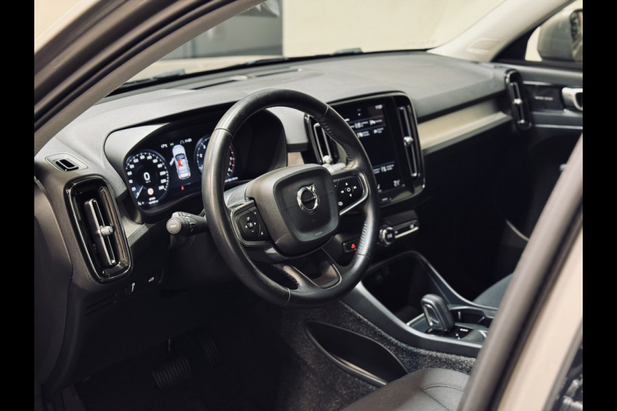 Volvo XC40 1.5 T2 Inscription Expr. Aut. | 19" | harman/kardon | Keyless | Camera