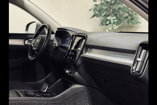 Volvo XC40 1.5 T2 Inscription Expr. Aut. | 19" | harman/kardon | Keyless | Camera