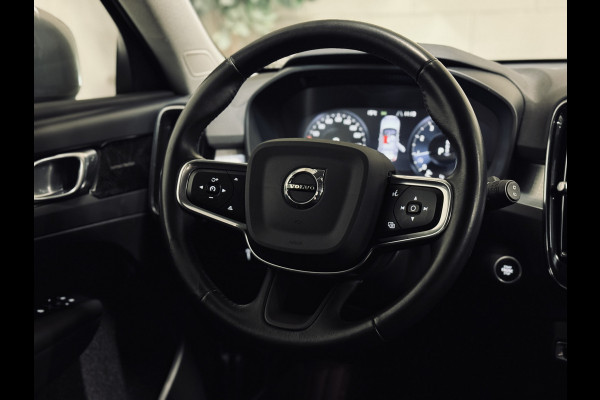 Volvo XC40 1.5 T2 Inscription Expr. Aut. | 19" | harman/kardon | Keyless | Camera