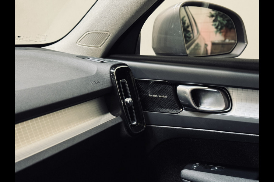 Volvo XC40 1.5 T2 Inscription Expr. Aut. | 19" | harman/kardon | Keyless | Camera